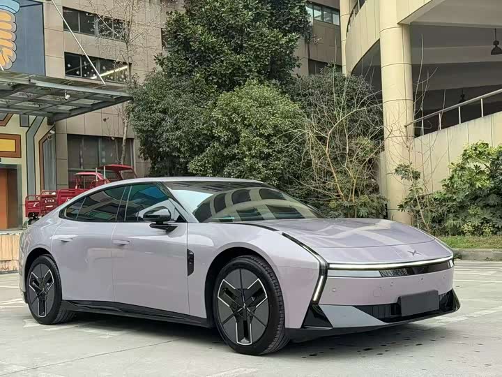 Фото 3 - XPeng P7