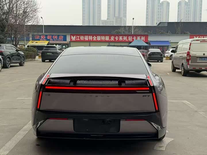 Фото 8 - XPeng P7