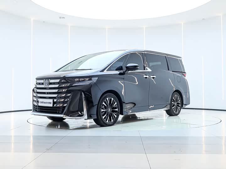 Фото 1 - Toyota Vellfire