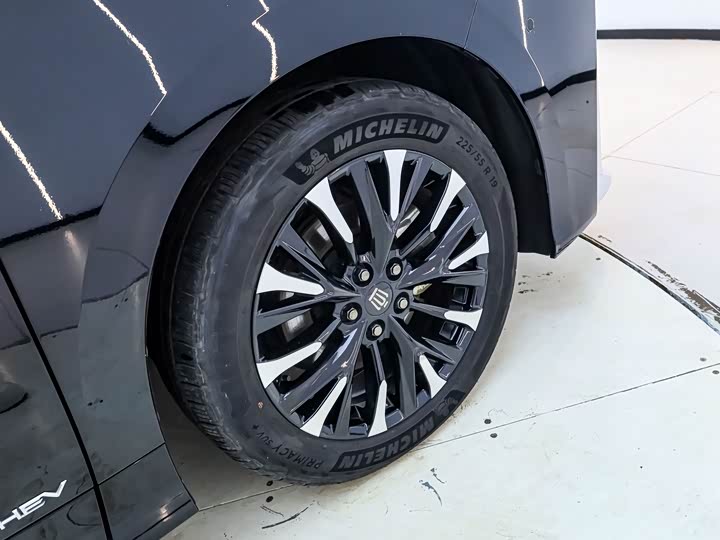 Фото 9 - Toyota Vellfire