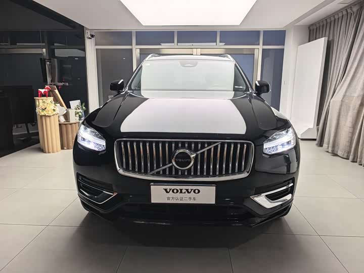 Фото 2 - Volvo XC90