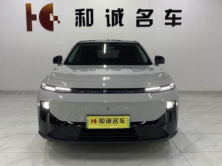 Фото 2 - Leapmotor B10