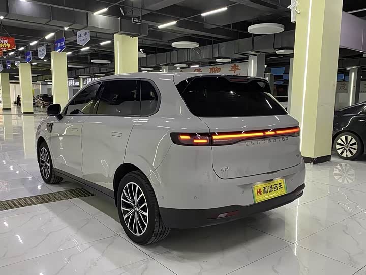 Фото 6 - Leapmotor B10