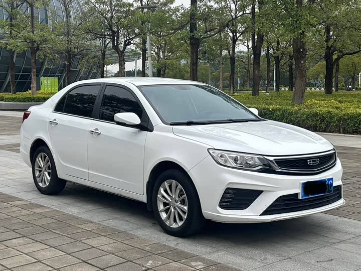 Фото 3 - Geely Vision