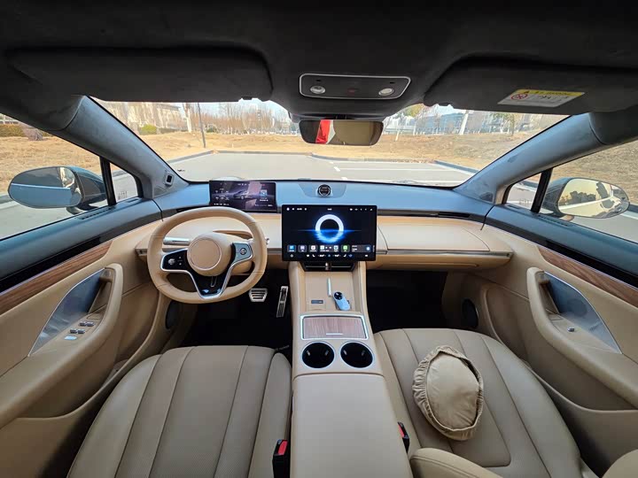 Фото 9 - Luxeed R7