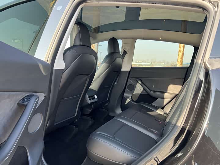 Фото 9 - Tesla Model Y