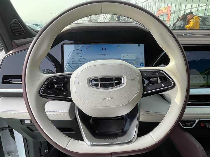 Фото 8 - Geely Monjaro