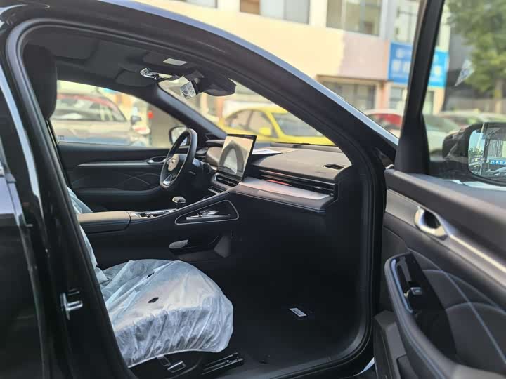 Фото 6 - Geely Preface