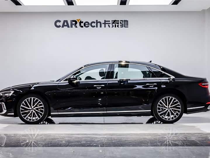 Фото 3 - Audi A8