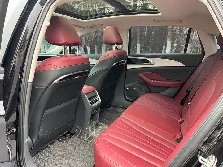 Фото 7 - Hongqi H5