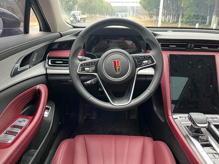 Фото 9 - Hongqi H5