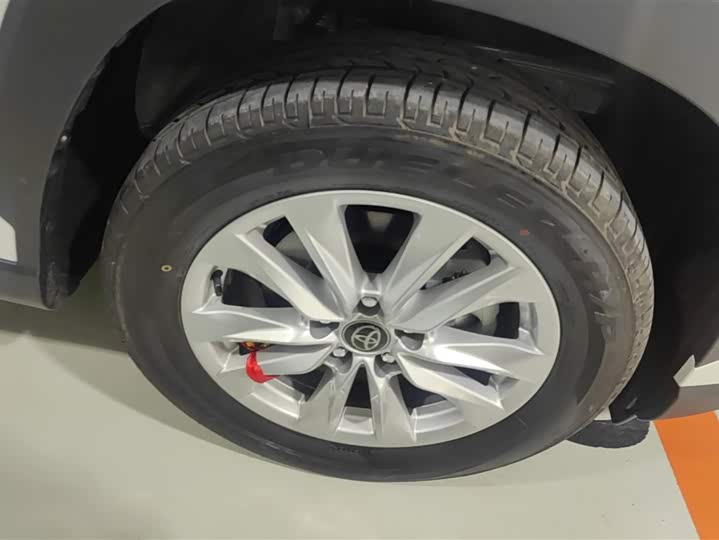 Photo 6 - Toyota Corolla Cross