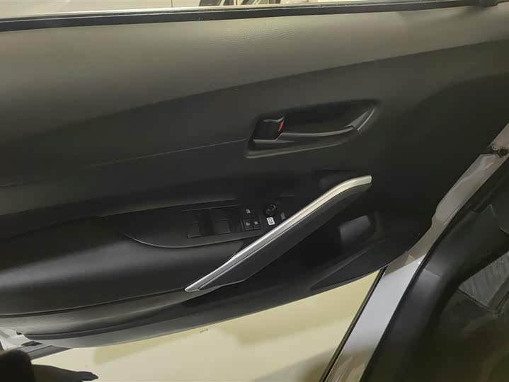 Photo 7 - Toyota Corolla Cross