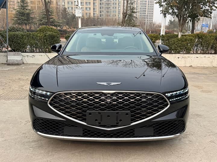 Фото 2 - Genesis G90