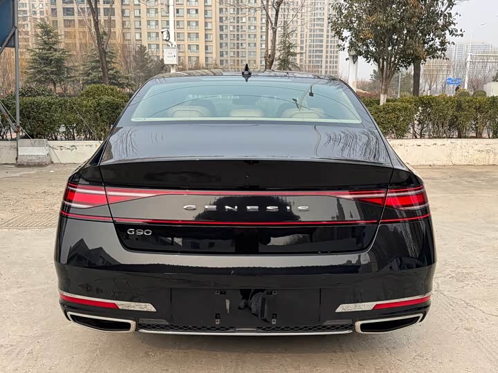 Фото 8 - Genesis G90