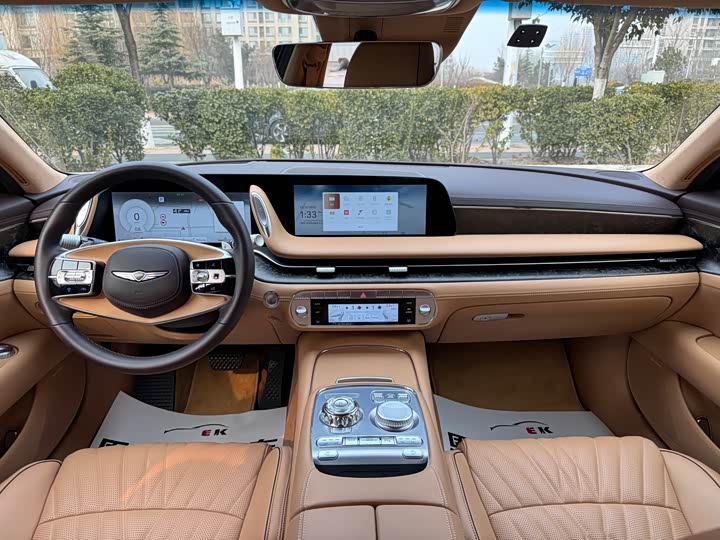 Фото 9 - Genesis G90