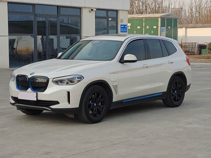 Фото 1 - BMW iX3