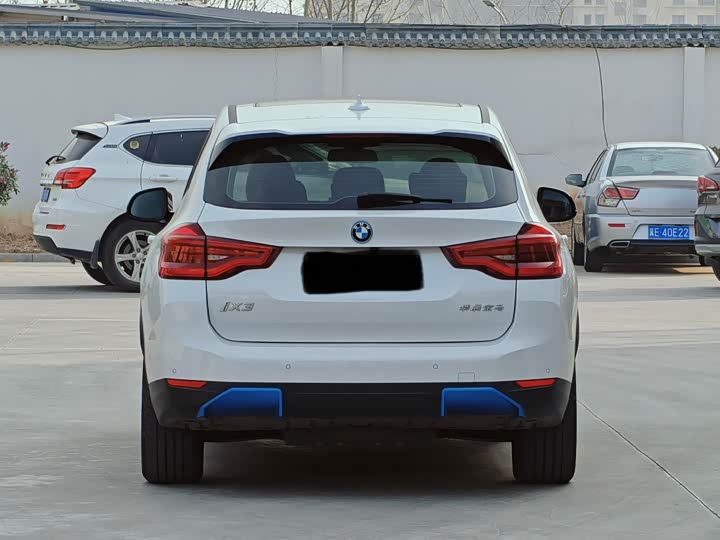 Фото 6 - BMW iX3