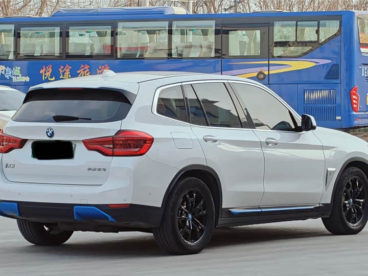 Фото 7 - BMW iX3