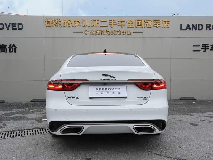 Фото 6 - Jaguar XF L