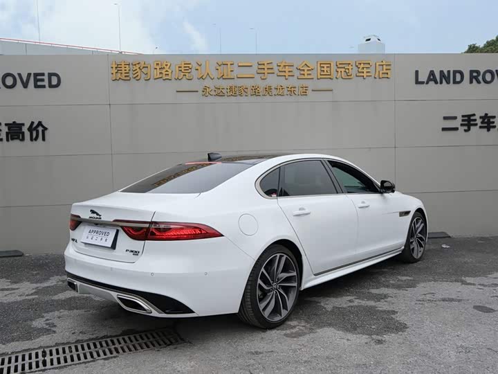 Фото 7 - Jaguar XF L