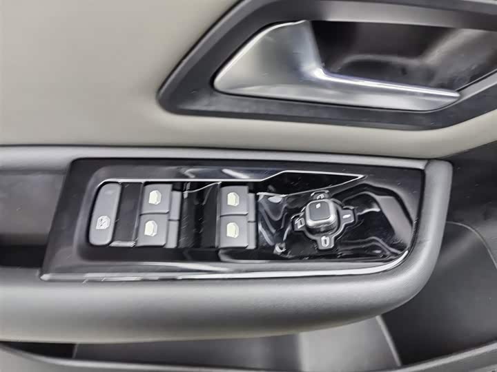 Фото 9 - Citroen C5 X