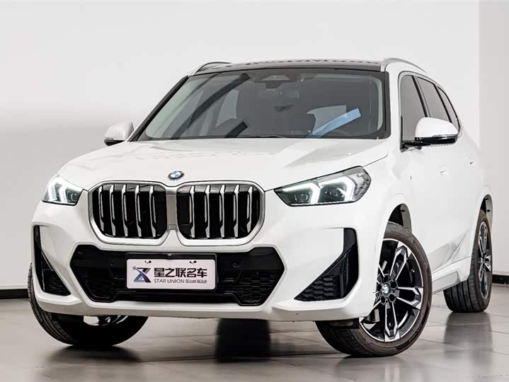Фото 2 - BMW X1