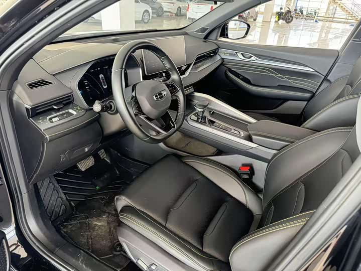 Photo 4 - Geely Preface