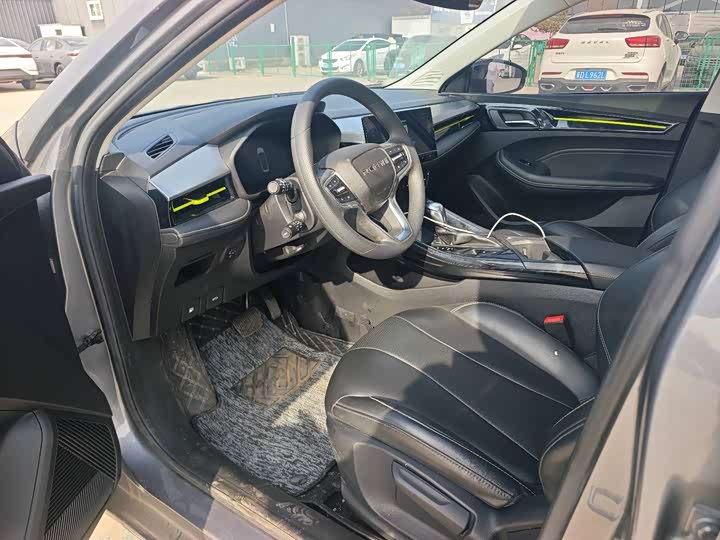 Фото 5 - Roewe i5