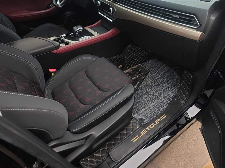 Фото 8 - Jetour X70