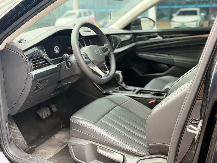 Фото 4 - Volkswagen Passat