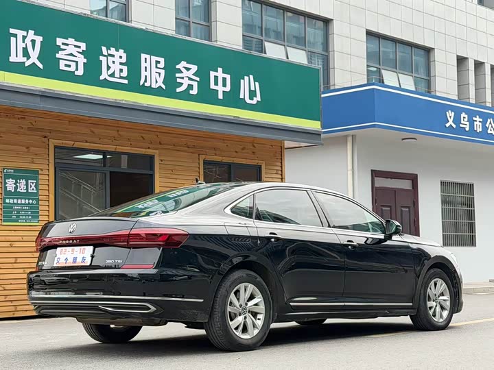 Фото 9 - Volkswagen Passat