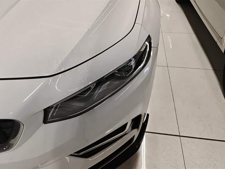 Photo 5 - Geely Preface