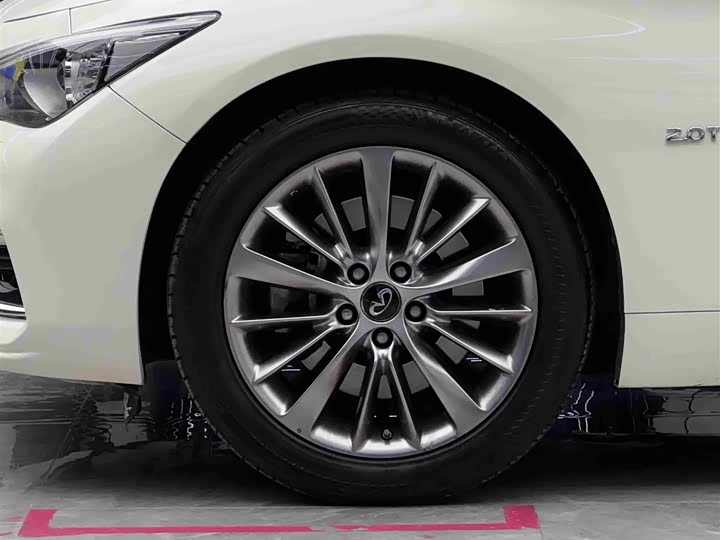 Фото 4 - Infiniti Q50L