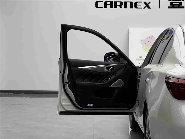 Фото 5 - Infiniti Q50L