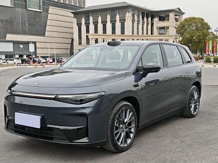 Фото 1 - Leapmotor C10