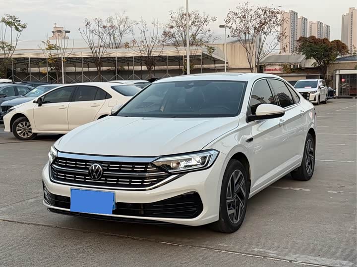 Фото 1 - Volkswagen Sagitar L