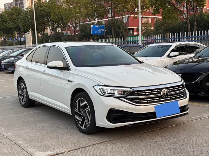 Фото 3 - Volkswagen Sagitar L