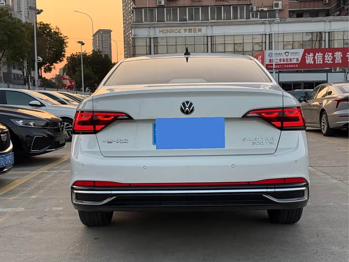 Фото 6 - Volkswagen Sagitar L