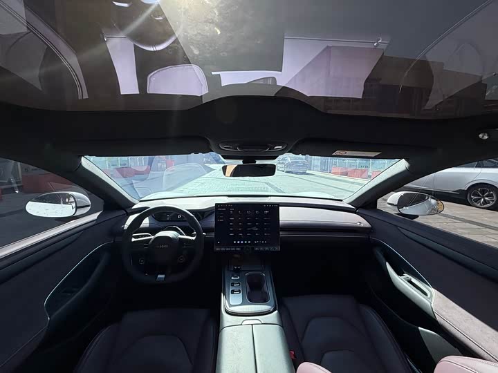 Фото 5 - Xiaomi SU7