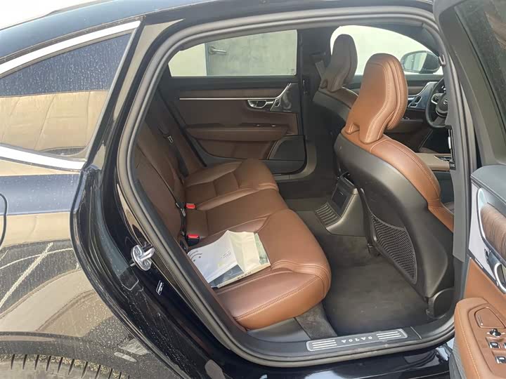 Фото 9 - Volvo S90 Hybrid