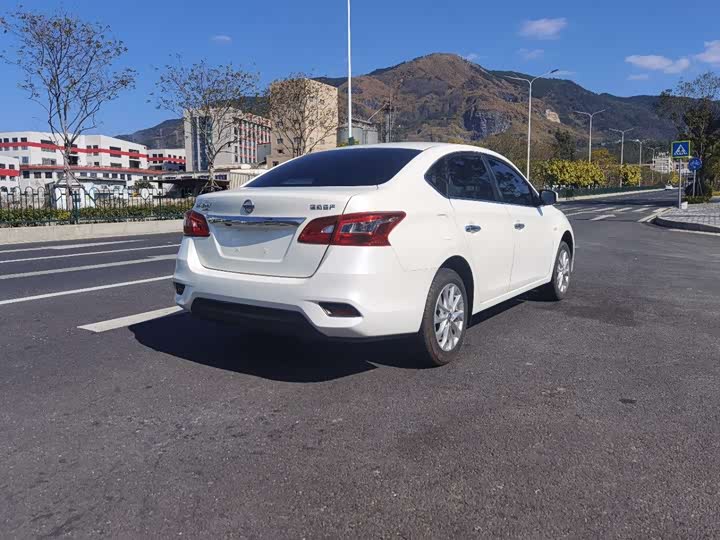 Photo 5 - Nissan Sylphy