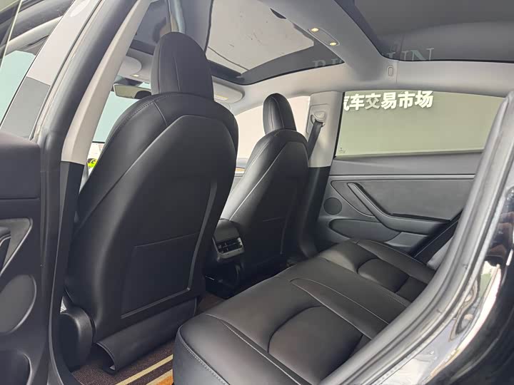 Фото 5 - Tesla Model 3