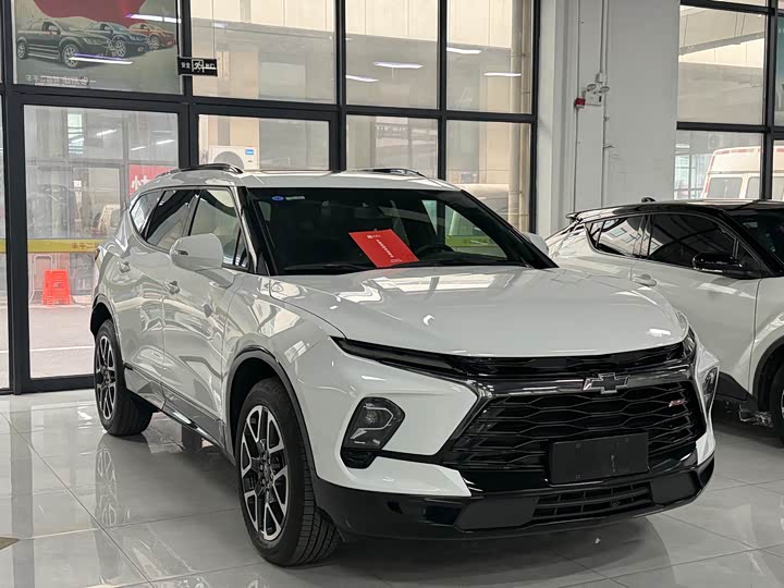 Фото 3 - Chevrolet Blazer