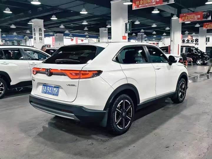 Фото 6 - Honda Vezel