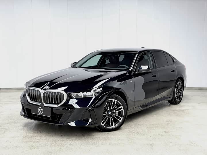 Фото 1 - BMW 5 Series