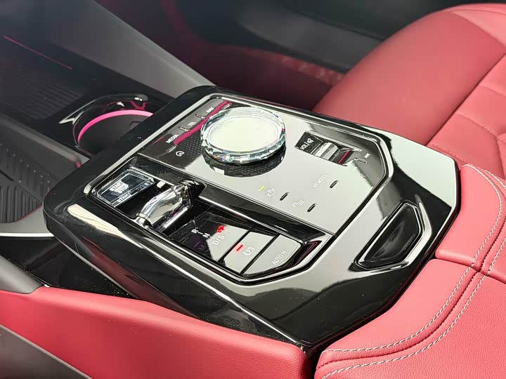 Фото 9 - BMW 5 Series