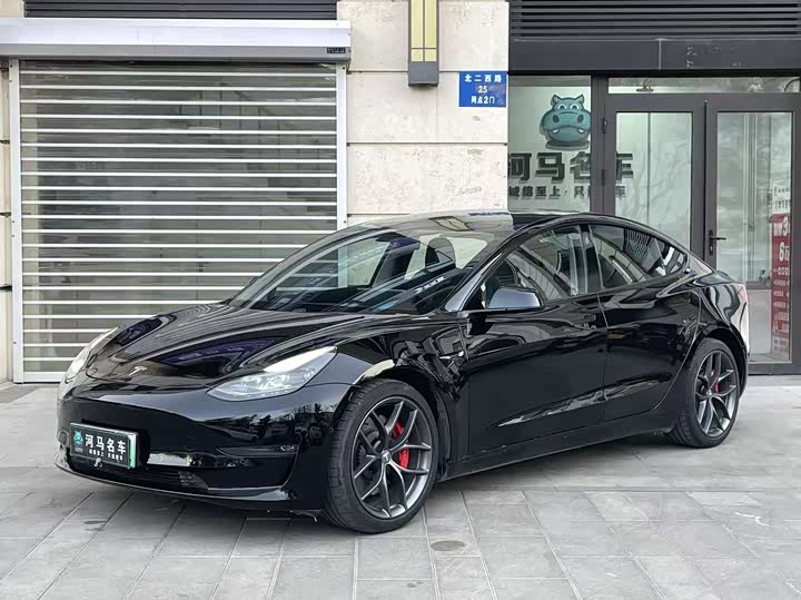 Фото 5 - Tesla Model 3