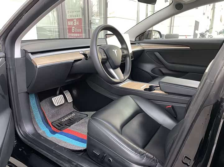 Фото 7 - Tesla Model 3