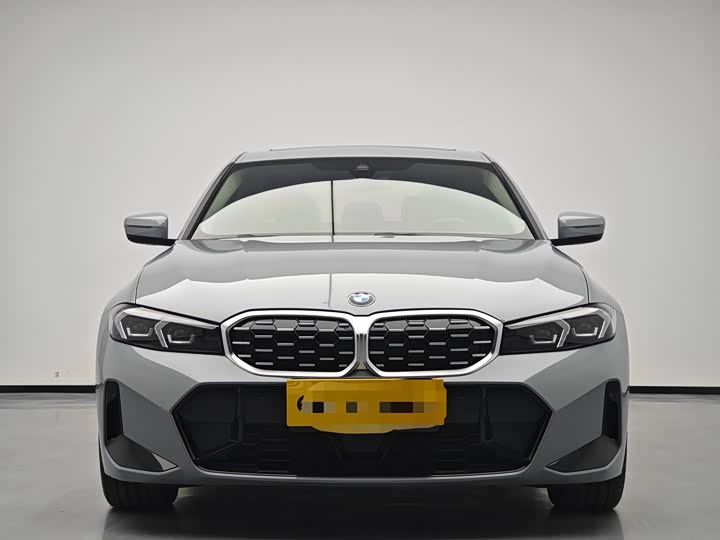 Photo 4 - BMW 3 Series